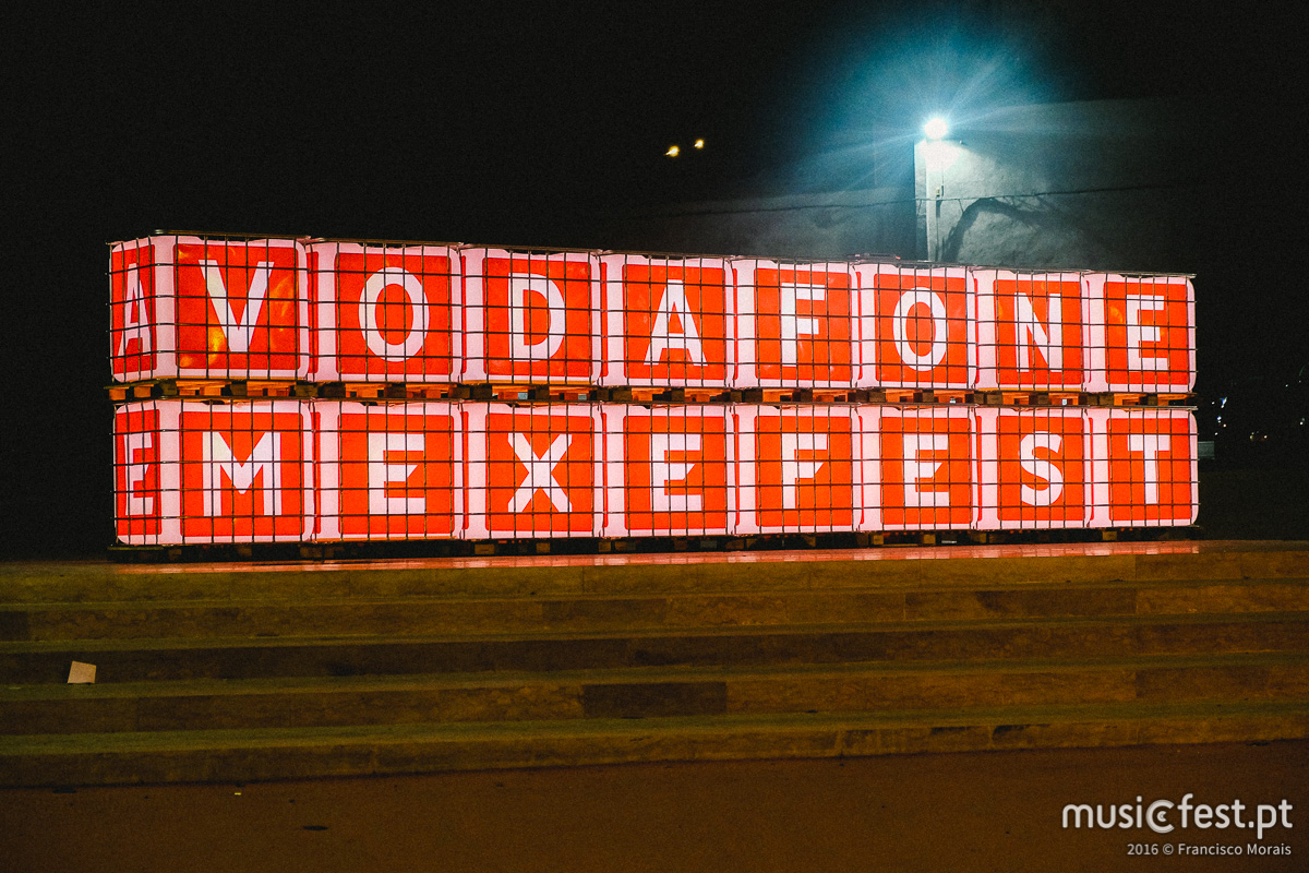 O mexe e remexe voltou à Avenida – O primeiro dia do Vodafone Mexefest 2016