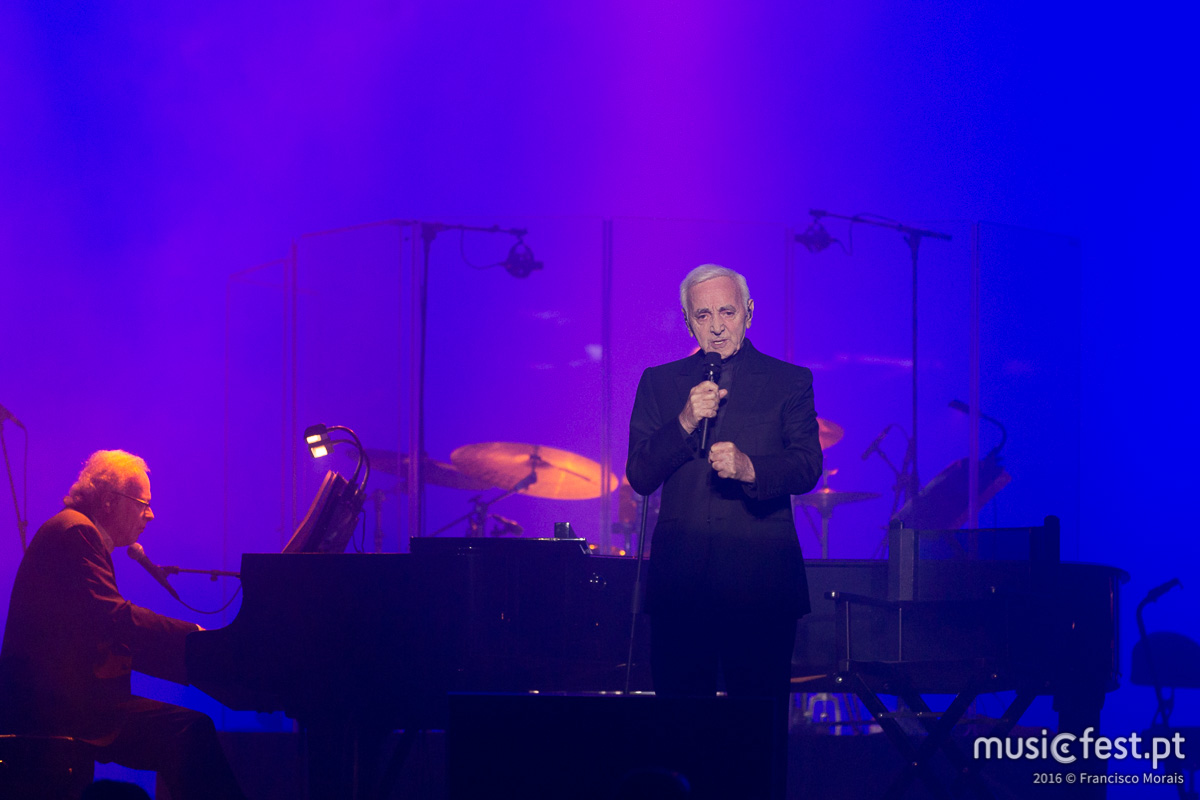 Lisboa parou para o Senhor da Boémia - Reportagem no concerto de Charles Aznavour no MEO Arena