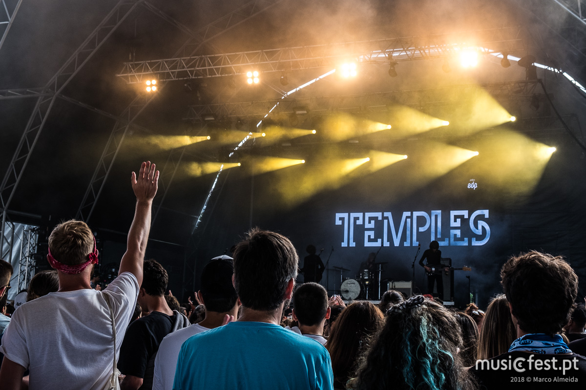 Temples estreiam-se em nome próprio em Portugal em Março de 2020
