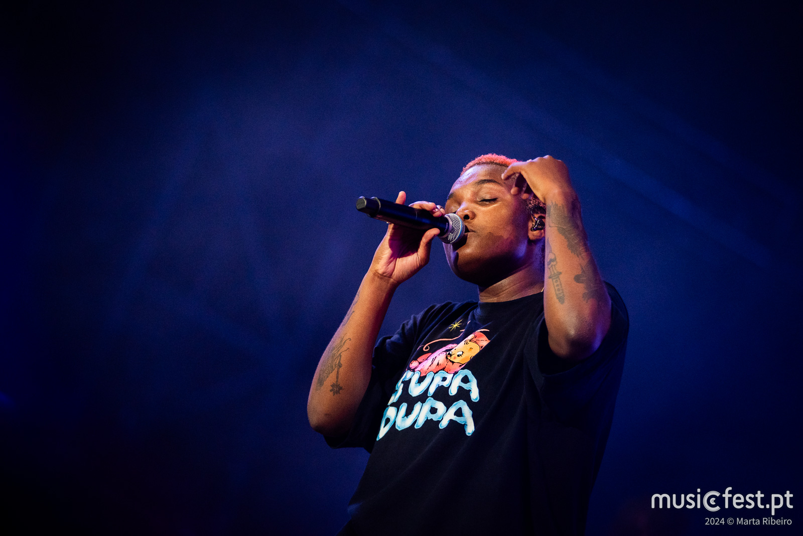 Vê aqui todas as fotos de Arlo Parks no NOS Alive'24